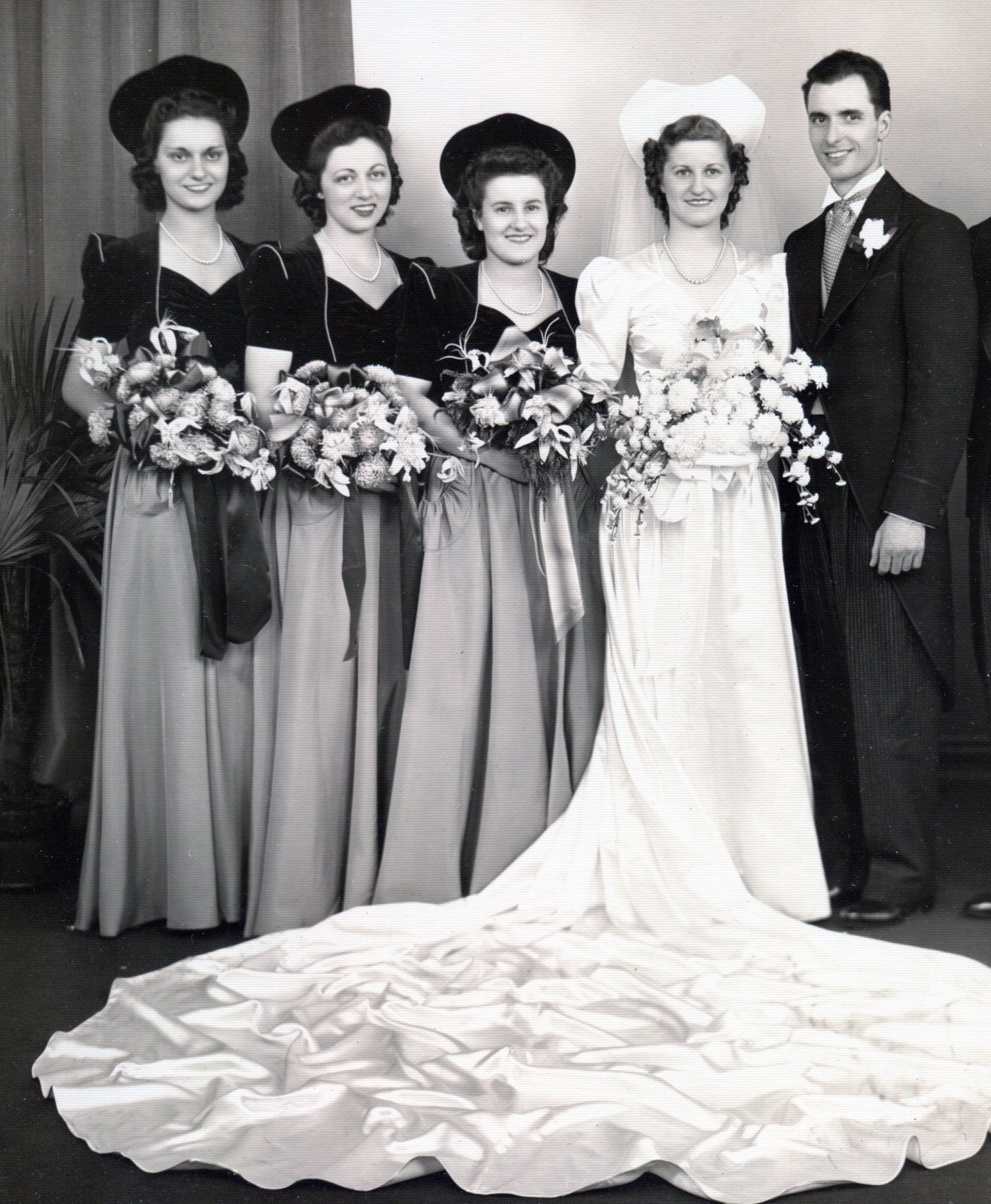 1940s Bridal party of Bride and Groom and 3 bridesmaids
